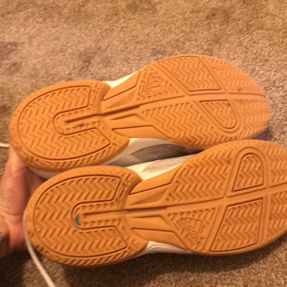 Women’s adidas shoes - Picture 4 of 8